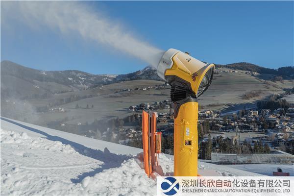 智能造雪：節(jié)能的造雪系統(tǒng)和ABBAbility能效管理云平臺(tái)聯(lián)動(dòng)，監(jiān)測(cè)和優(yōu)化能耗.JPG
